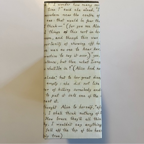 Alice in Wonderland Tea set with tea and cookies - Picture 9 of 9